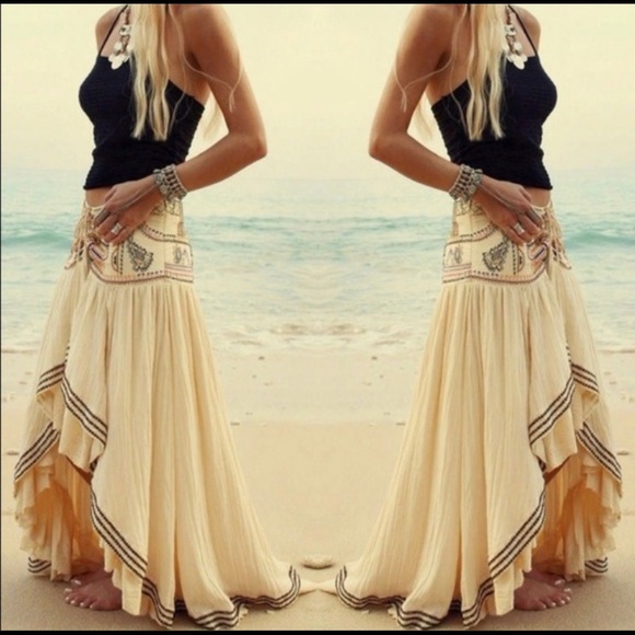 Boutique hi low skirt cream w black stripes small Nwot - Picture 16 of 16